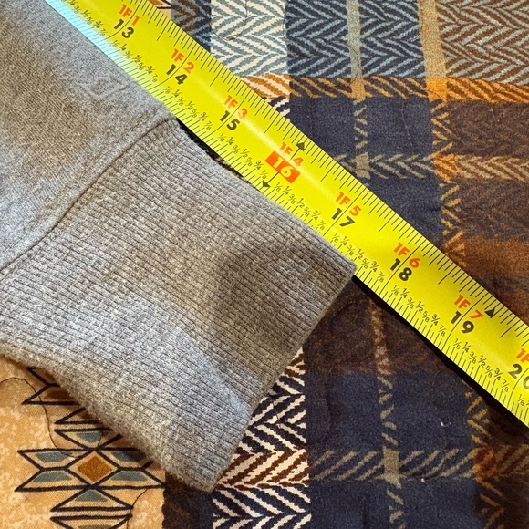 Crown & Ivy Gray pastel Elephant Graphic Sweatshirt vintage 90’s - Picture 9 of 11